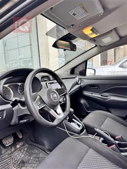 نيسان فيرسا